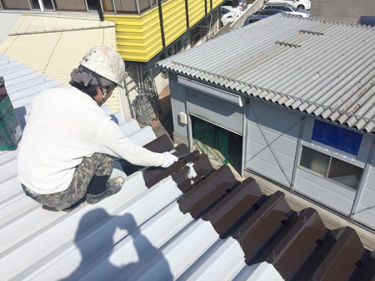 倉庫や工場の折半屋根のメンテナンスについて ガイソー淡路島店 住まいの外装リフォーム専門店
