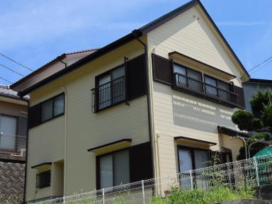 淡路島南あわじ市N様邸 外壁塗装をクリーム色、屋根塗装をグリーンで穏やかな優しい印象のある外観になりました!
